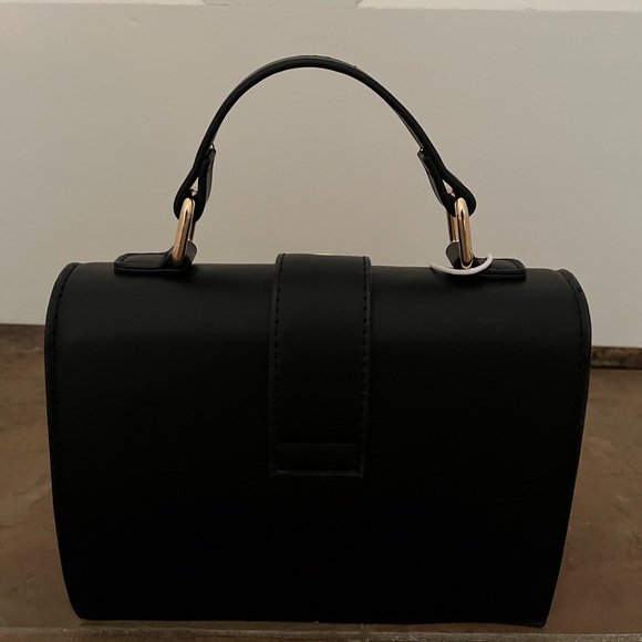 Black and White Floral Purse - Gold Accents (NWT) - Picture 5 of 5